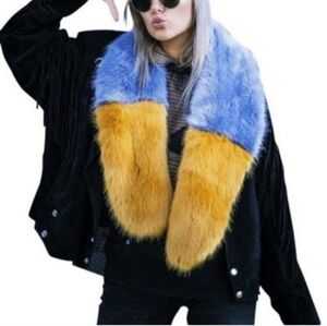 Faux fur scarf from Zara
